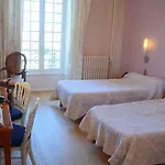Hotel La Source Du Mont 3*