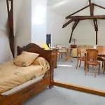 Hotel La Source Du Mont 3*