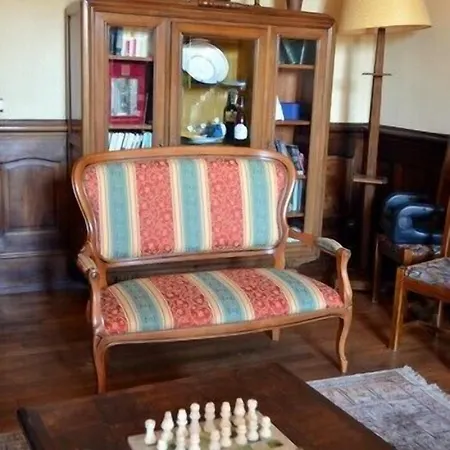 酒店 Logis La Source Du Mont 3*