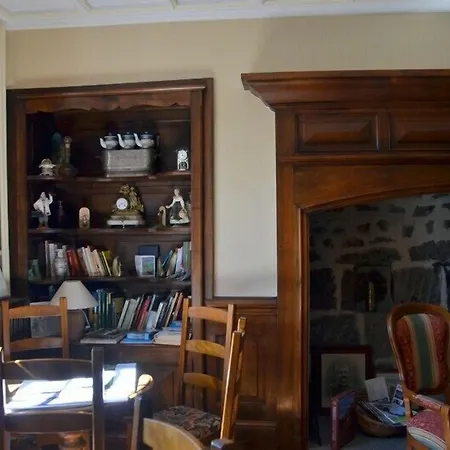 Logis La Source Du Mont 3* 圣马丹-瓦尔姆鲁