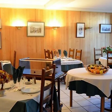 Logis La Source Du Mont Hotel 3*