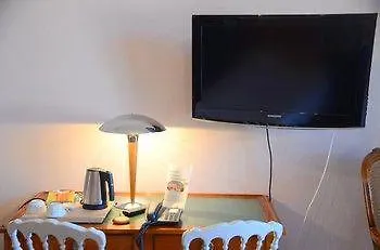 Logis La Source Du Mont Отель 3*