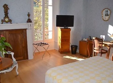 Logis La Source Du Mont