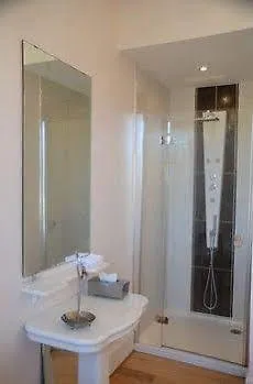 Hotel Logis La Source Du Mont