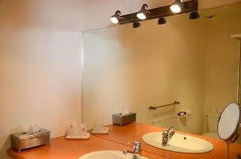 Logis La Source Du Mont 酒店 圣马丹-瓦尔姆鲁