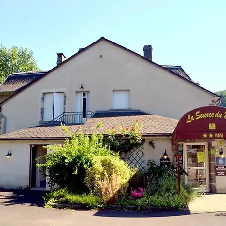 Logis La Source Du Mont Hotel