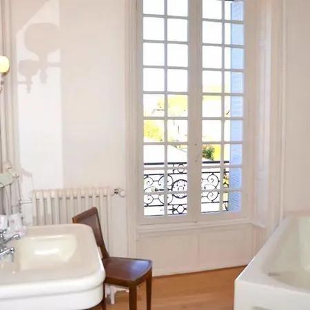 Hotel Logis La Source Du Mont Saint-Martin-Valmeroux