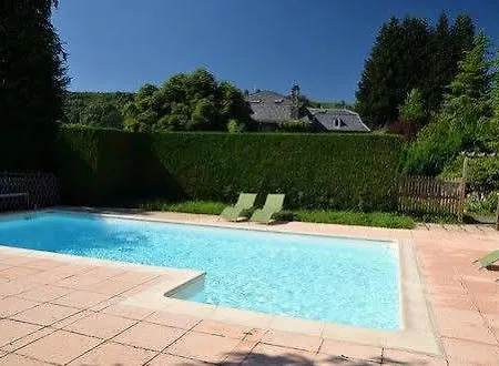 Logis La Source Du Mont Saint-Martin-Valmeroux