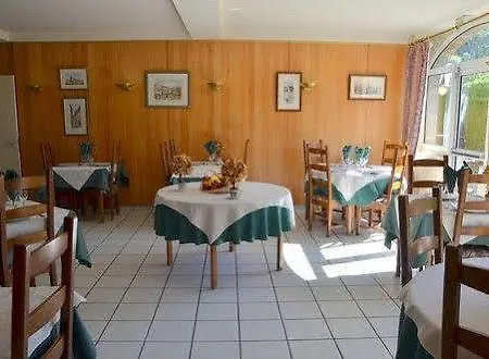 Logis La Source Du Mont 酒店 3*