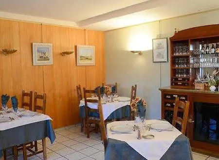 Logis La Source Du Mont Hotel